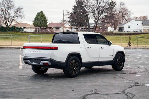 2022 Rivian R1T Adventure