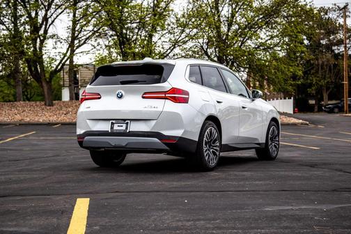 Mineral White Metallic 2026 BMW X3 30 xDrive