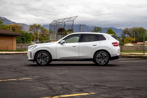 Mineral White Metallic 2026 BMW X3 30 xDrive