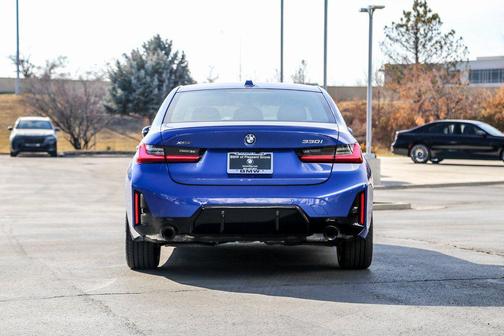 2026 BMW 330 xDrive NA