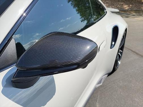 2022 Porsche 911 Turbo S