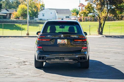 2025 BMW X7 M60i