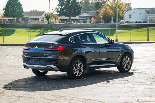 2023 BMW X4 xDrive30i