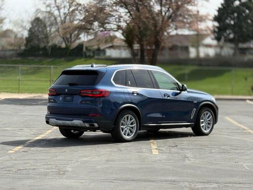 Blue Metallic 2023 BMW X5 PHEV xDrive45e