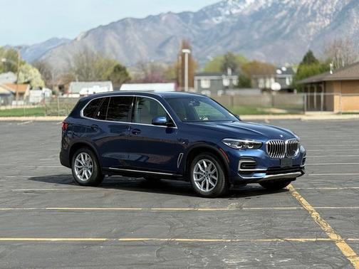 Blue Metallic 2023 BMW X5 PHEV xDrive45e