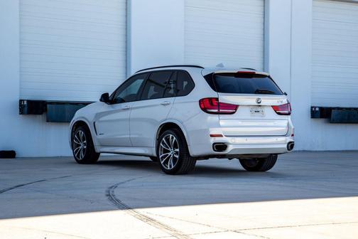 White Metallic 2017 BMW X5 xDrive35i