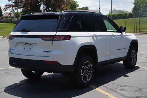 Bright White Clearcoat 2023 Jeep Grand Cherokee 4xe Trailhawk