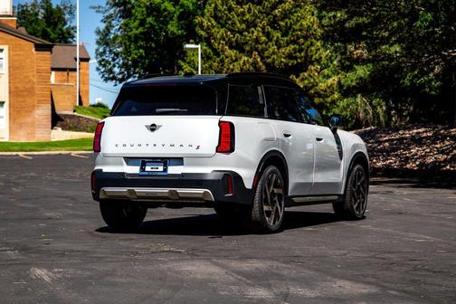 Nanuq White Metallic 2027 MINI Countryman Cooper S ALL4