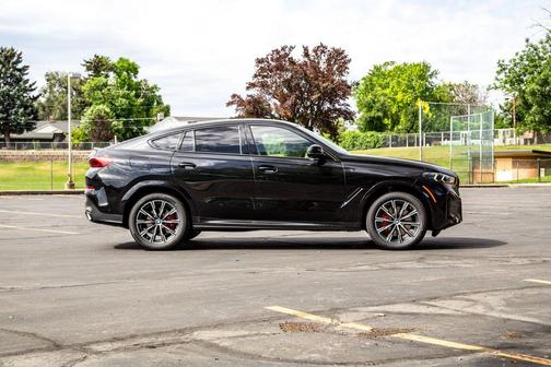 Black Sapphire Metallic 2027 BMW X6 xDrive40i