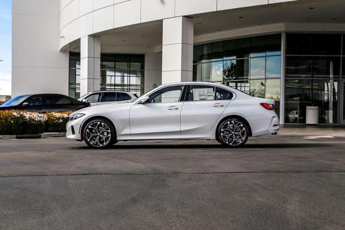 Mineral White Metallic 2026 BMW 330 xDrive NA