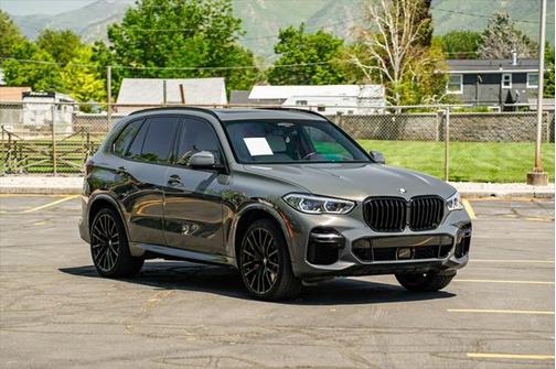 2022 BMW X5 M50i