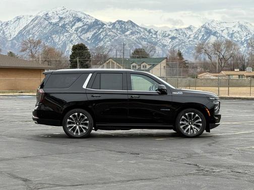 2025 Chevrolet Tahoe 4WD High Country