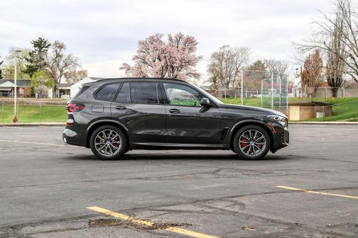 Dravit Grey Metallic 2026 BMW X5 PHEV xDrive50e
