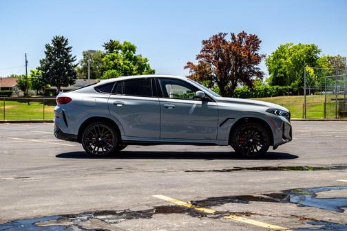 Brooklyn Grey Metallic 2027 BMW X6 xDrive40i