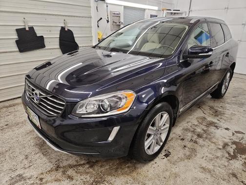 2016 Volvo XC60 T6 Platinum