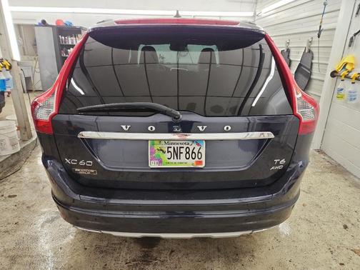 2016 Volvo XC60 T6 Platinum
