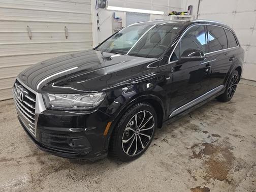 2017 Audi Q7 TECHNIK S-LINE