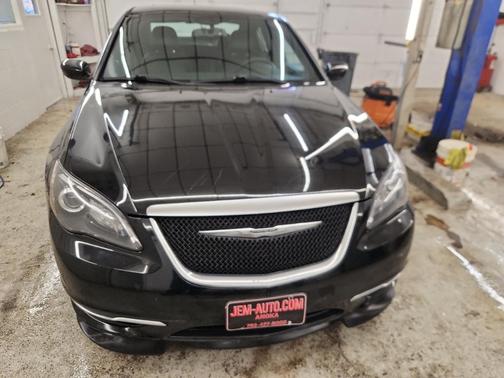 2013 Chrysler 200 Limited