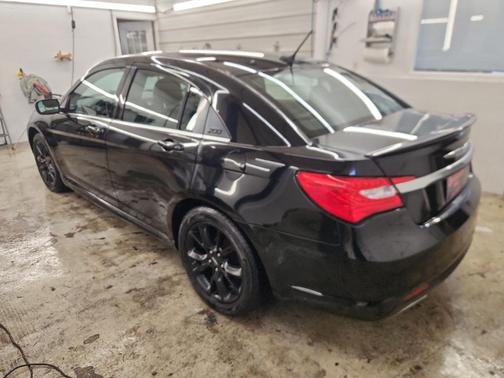 2013 Chrysler 200 Limited