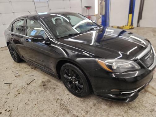 2013 Chrysler 200 Limited