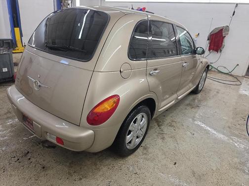 Gold 2003 Chrysler PT Cruiser Limited