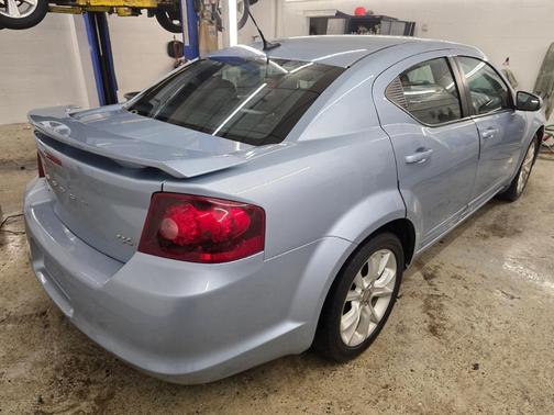 2013 Dodge Avenger R/T