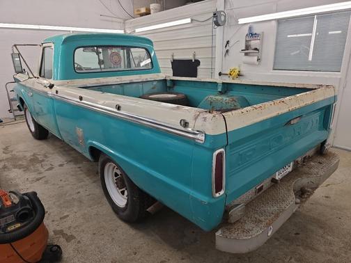 1966 Ford F-250 Super Duty