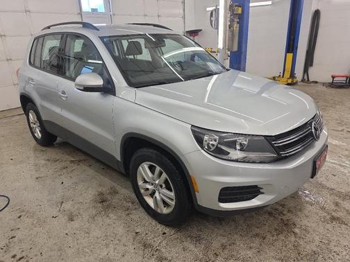 Reflex Silver Metallic 2017 Volkswagen Tiguan 2.0T S