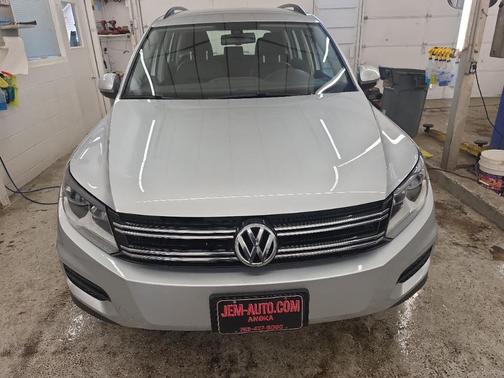 Reflex Silver Metallic 2017 Volkswagen Tiguan 2.0T S