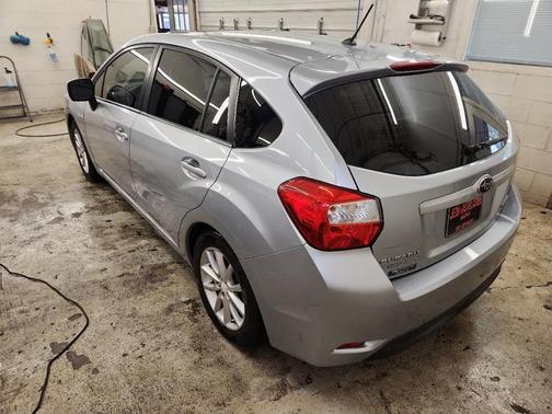 2013 Subaru Impreza 2.0i Premium