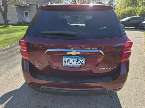 Maroon 2016 Chevrolet Equinox LT