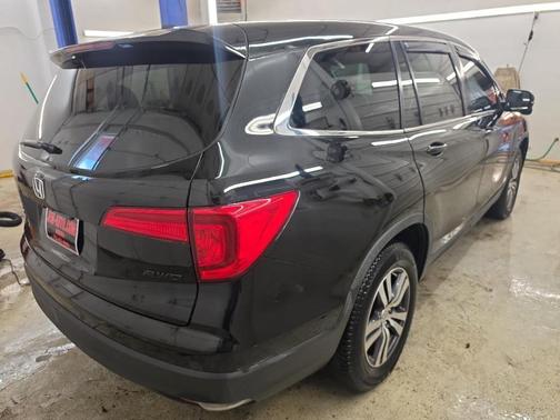 Black 2017 Honda Pilot EX-L