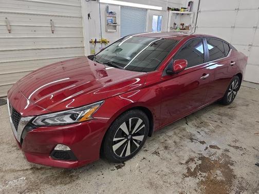 2022 Nissan Altima 2.5 SV