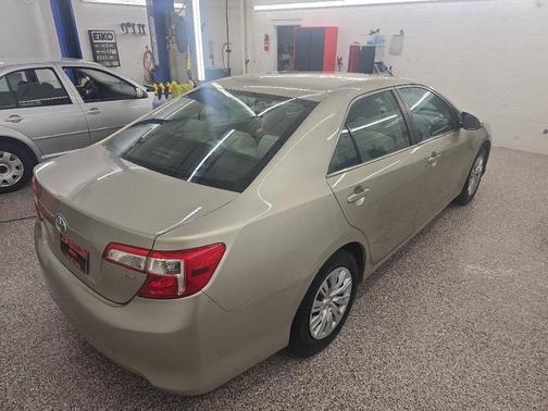 Champagne / Mica 2013 Toyota Camry LE