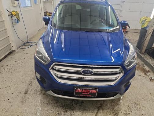 Blue 2017 Ford Escape SE