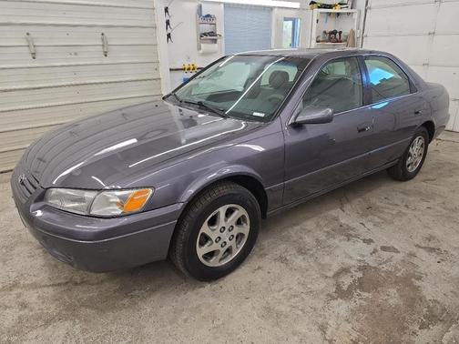 Gray 1999 Toyota Camry LE V6
