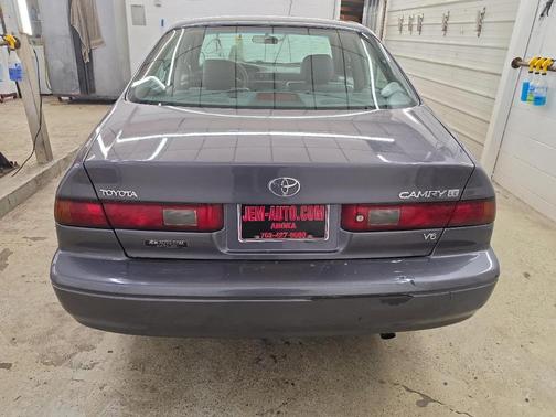 Gray 1999 Toyota Camry LE V6