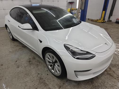 2022 Tesla Model 3 Base