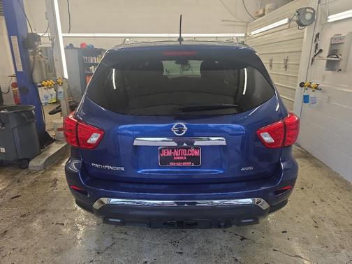 2018 Nissan Pathfinder S