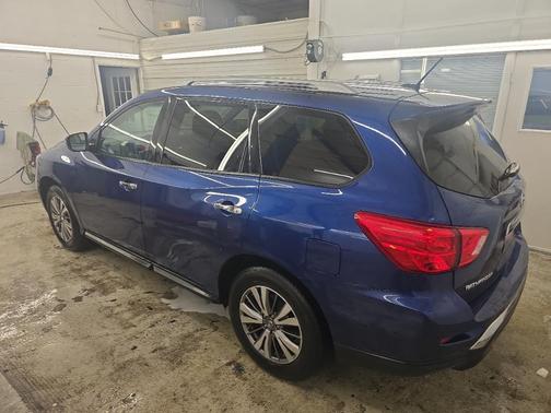 2018 Nissan Pathfinder S