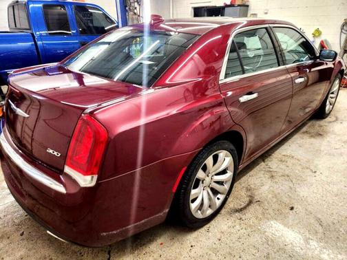 2018 Chrysler 300 Limited