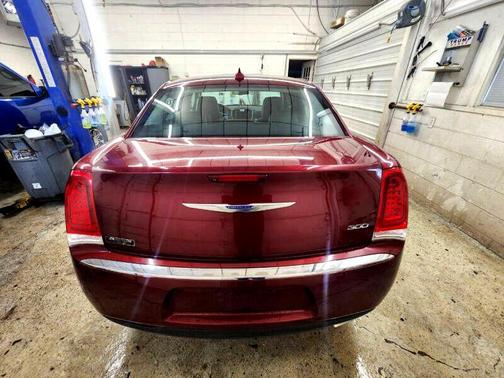 2018 Chrysler 300 Limited