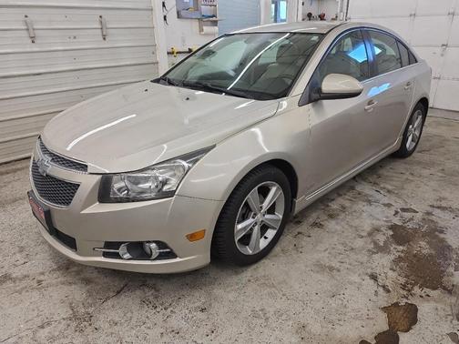 Tan 2014 Chevrolet Cruze 2LT