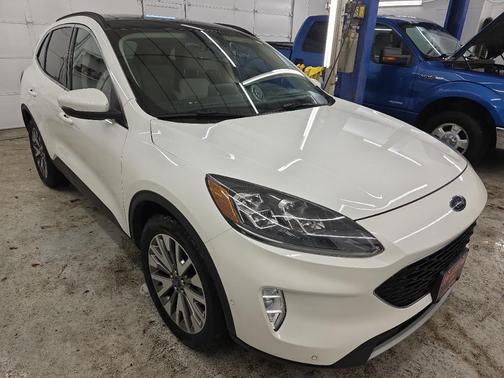 2020 Ford Escape Titanium