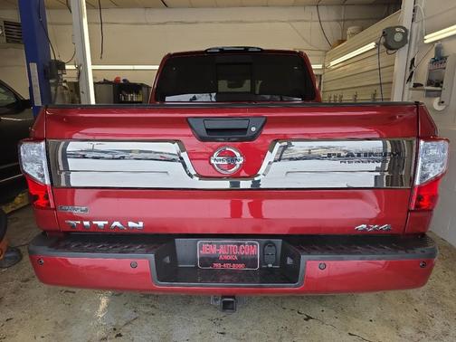 2017 Nissan Titan Platinum Reserve