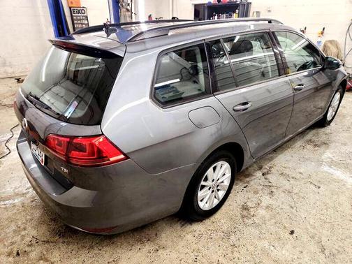 2017 Volkswagen Golf SportWagen TSI S