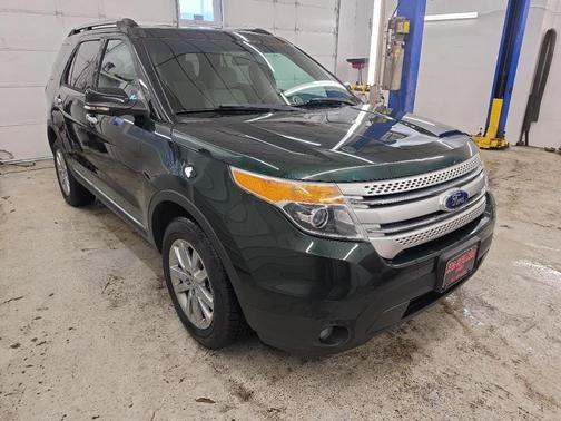 Green 2013 Ford Explorer XLT