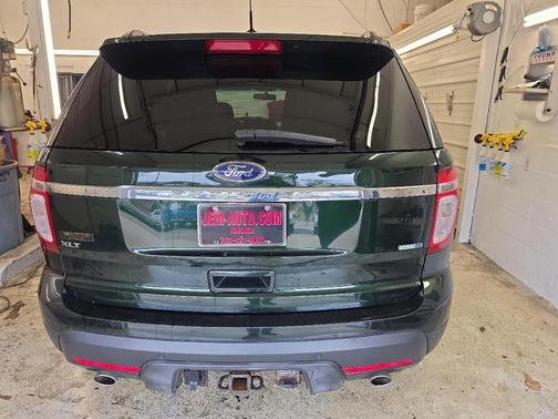 Green 2013 Ford Explorer XLT