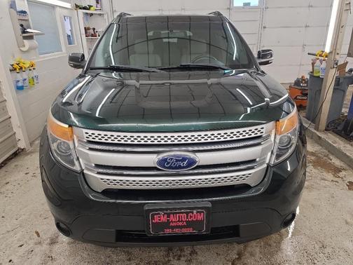 Green 2013 Ford Explorer XLT