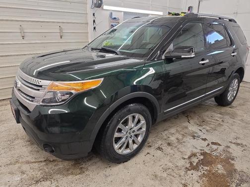 Green 2013 Ford Explorer XLT